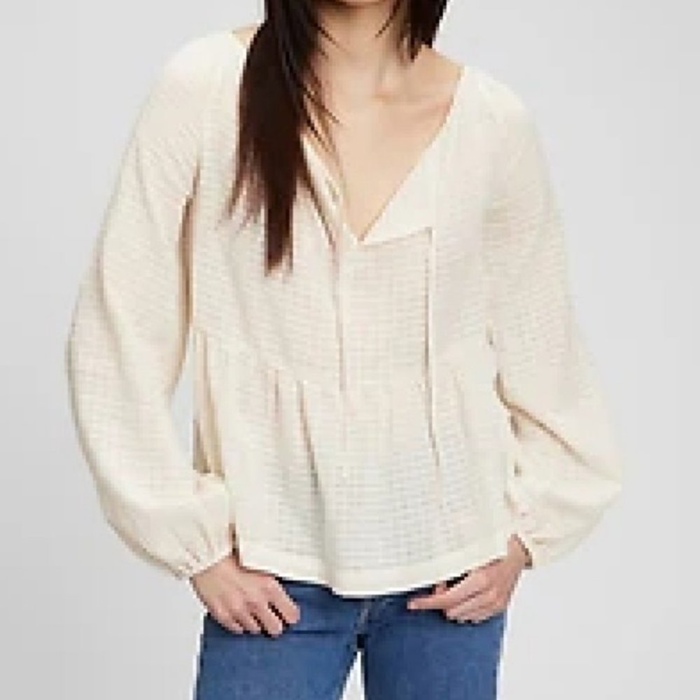 NWOT Tie Front Peplum Top